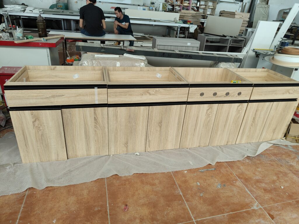 Full row pre-assembled base cabinets for France kitchen cabinet QC inspection